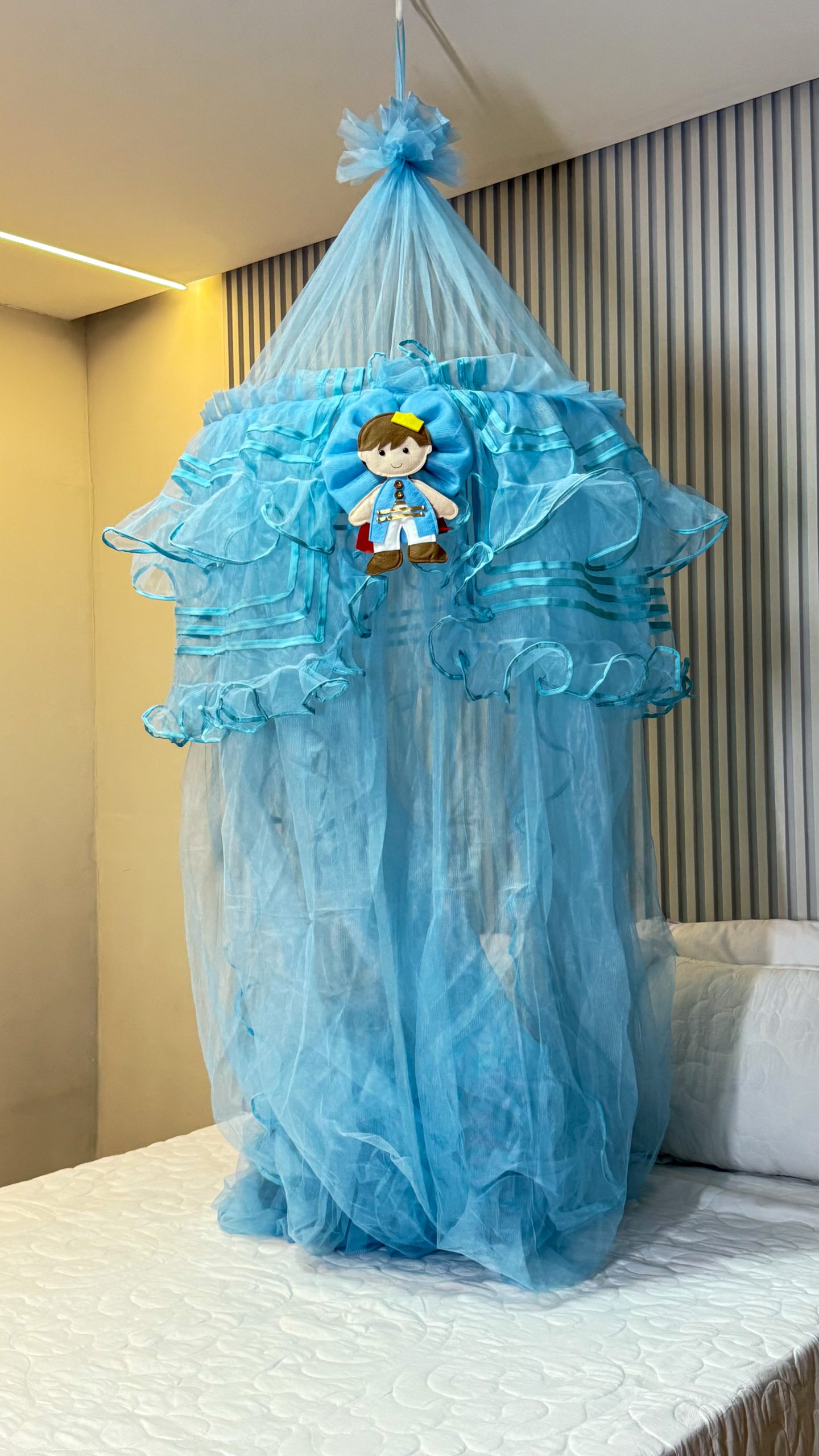 Mosquiteiro de teto Infantil menino com bando e boneco/a | Proteção Contra incetos | - Imagem 4