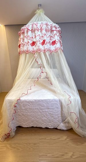 Mosquiteiro indiano gigante de Teto Luxo com organza Bordada – com abertura frontal